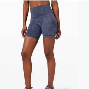 Lululemon Wunder Train High-Rise Short 6"
Diamond Dye Shade Naval Blue